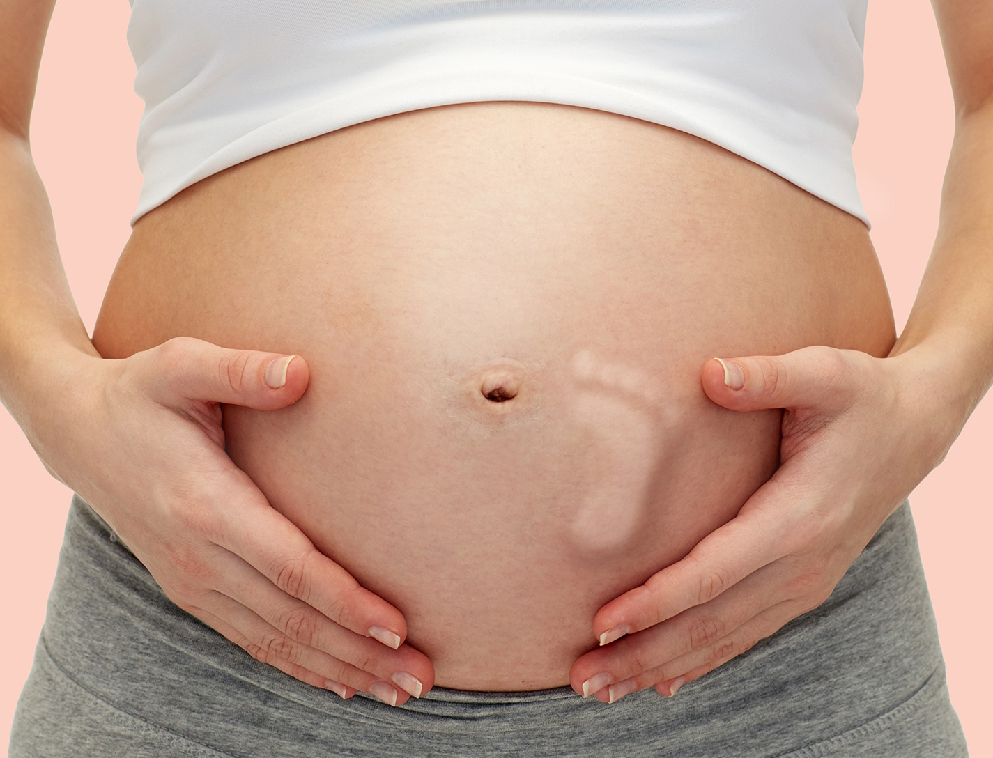 ciąża 30 tydzień wielkość brzucha niemowlę nóżka formommy