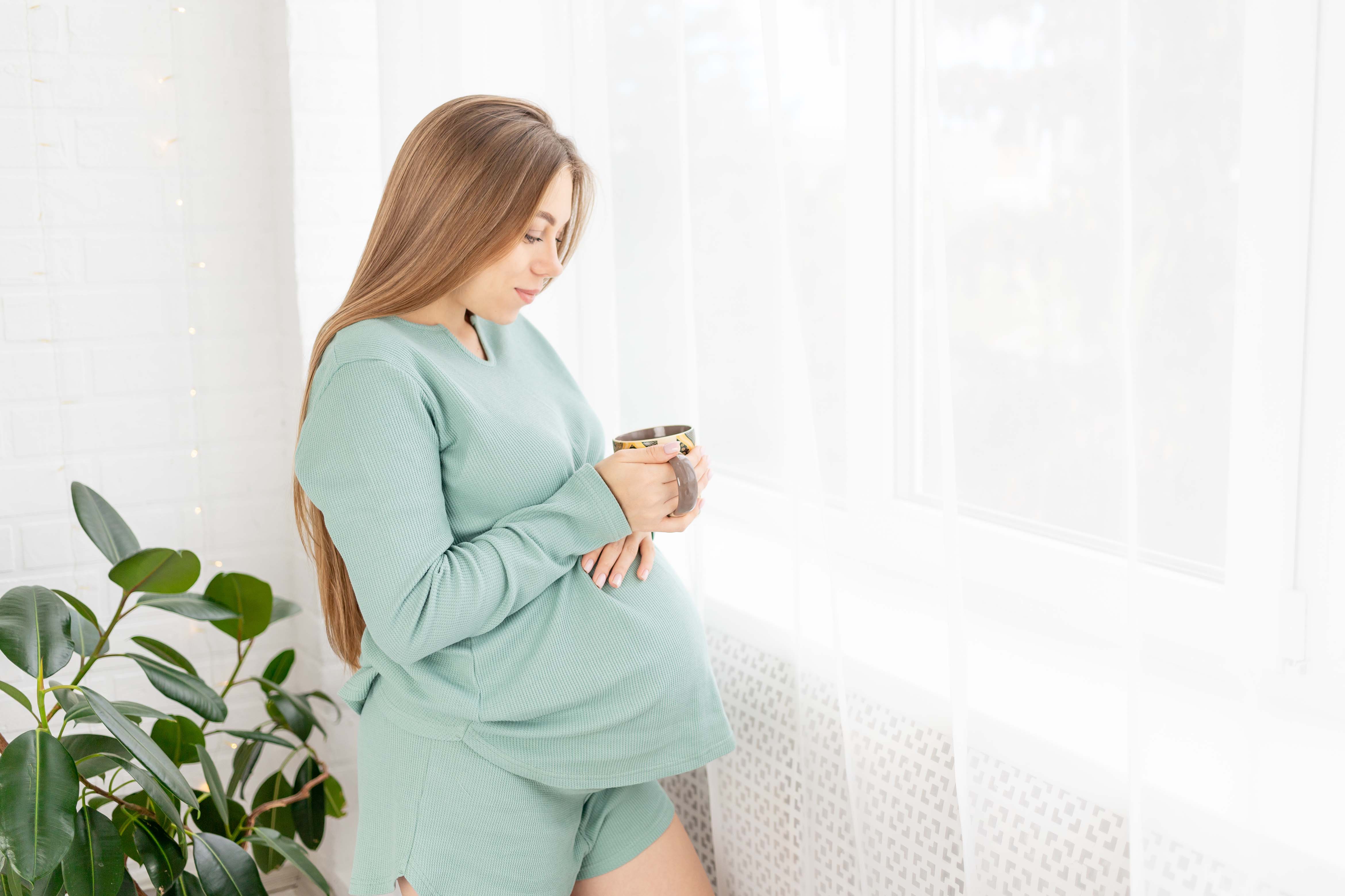 Piżama ciążowa i do karmienia czyli jak czuć się wygodnie i komfortowo w czasie ciąży i po