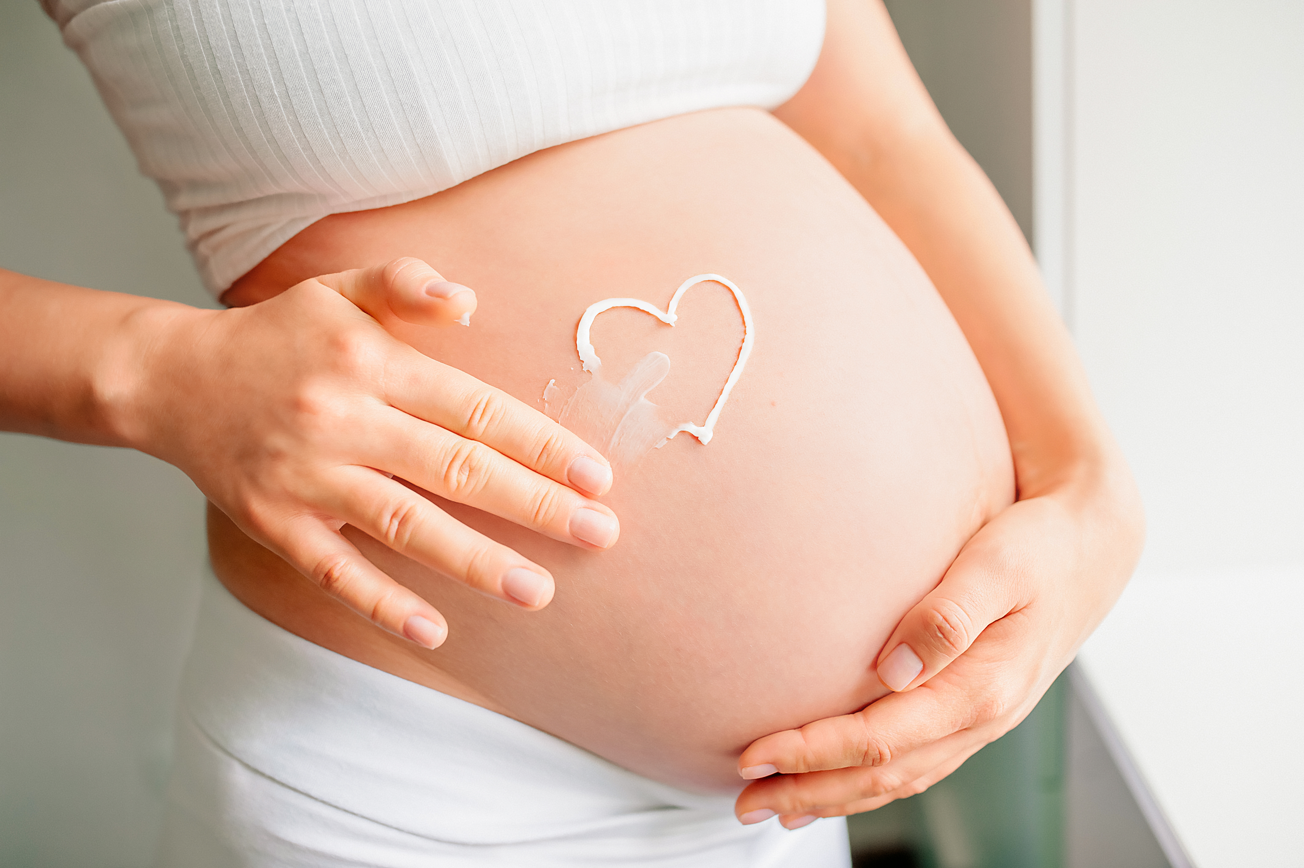 Rozstępy w ciąży jak powstają i jak z nimi walczyć