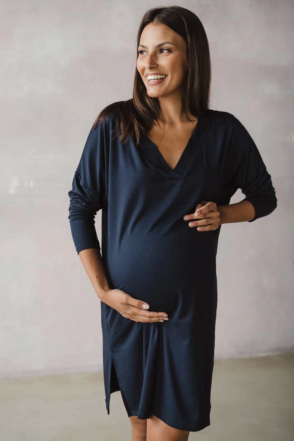 Bambusowa koszula nocna ciążowa i do karmienia z długim rękawem Moon granatowa