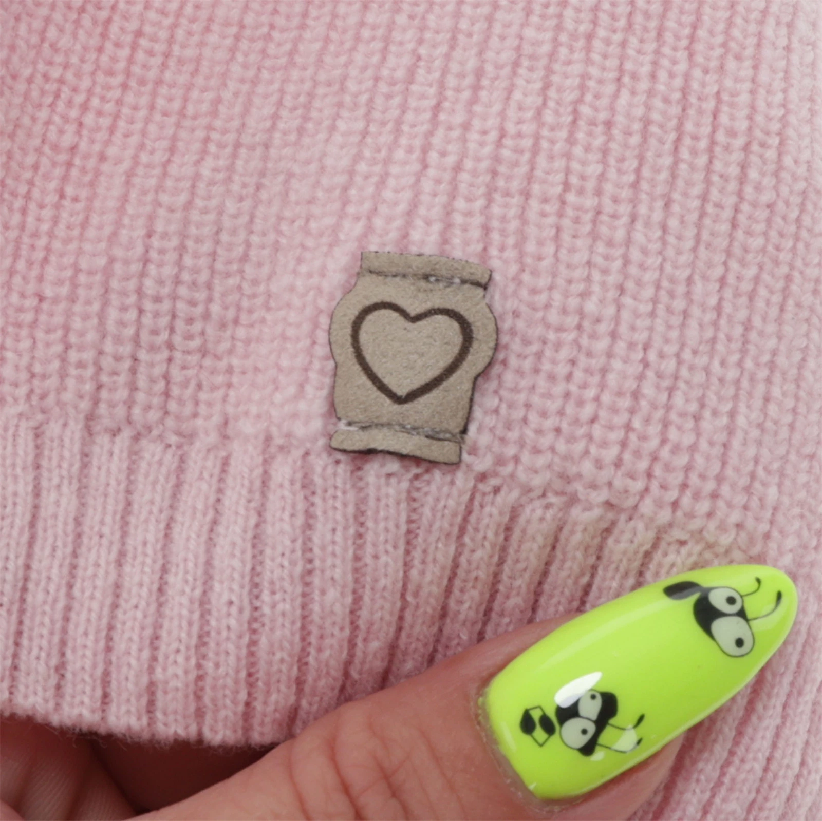 Czapka jesienna, wiosenna dla dziewczynki, różowa, wełna merino z kaszmirem, wiązana Orida