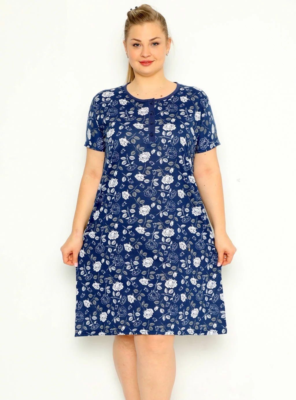 Koszula ciążowa Białe róże - granatowa