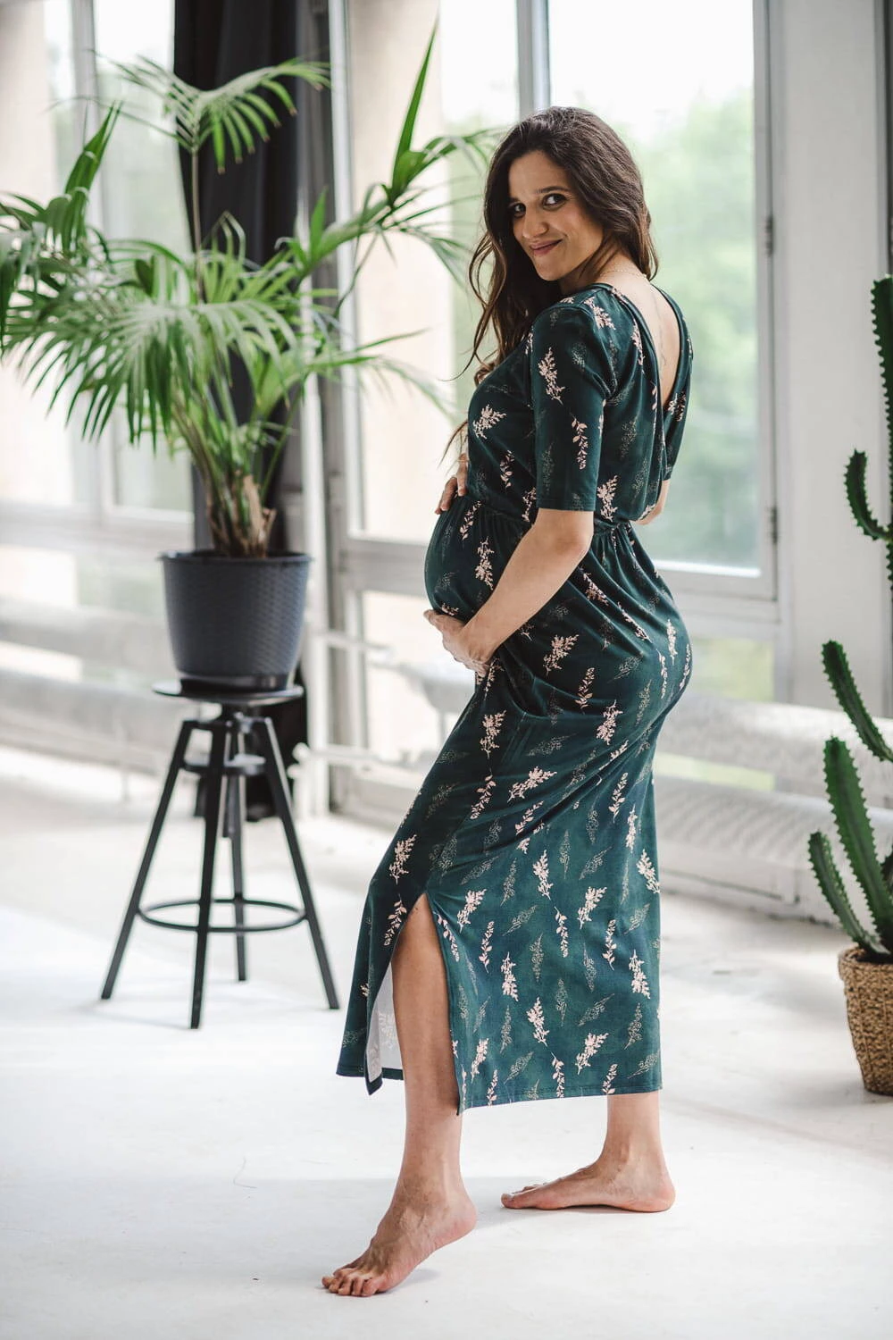 Sukienka ciążowa i do karmienia Two Ways LONG butelkowa zieleń w gałązki