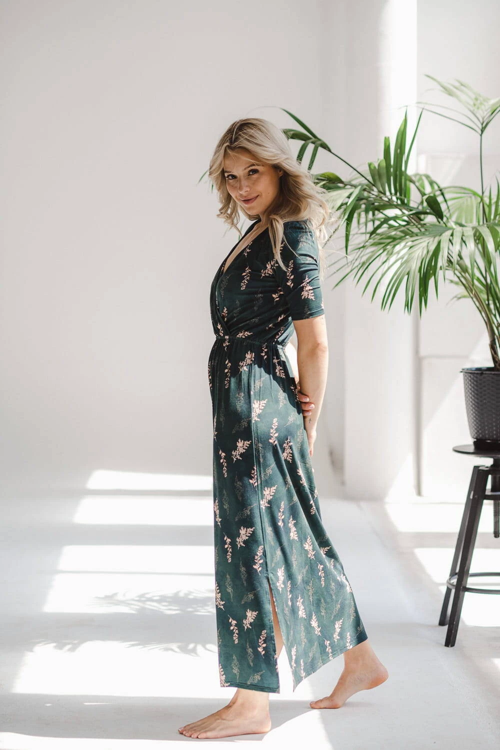 Sukienka ciążowa i do karmienia Two Ways LONG butelkowa zieleń w gałązki