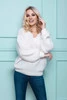 SWETER OVERSIZE DEKOLT "V" ECRU