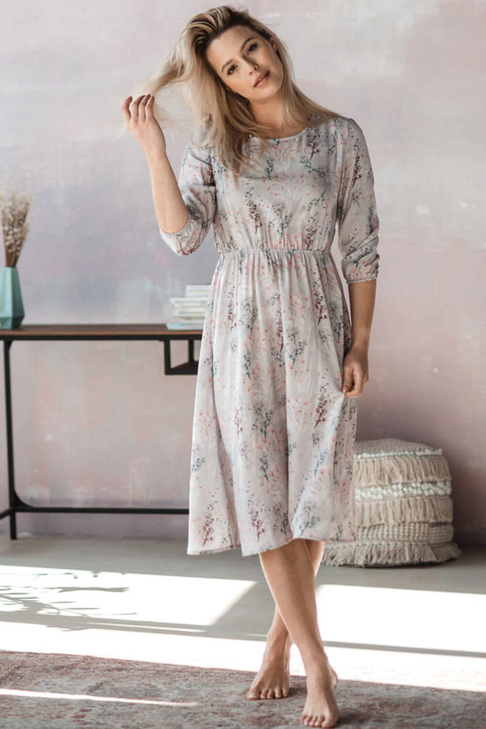 Sukienka ciążowa i do karmienia Lovely Dress rękaw 3/4 gołębi szary w kwiaty