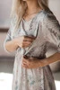 Sukienka ciążowa i do karmienia Lovely Dress rękaw 3/4 gołębi szary w kwiaty