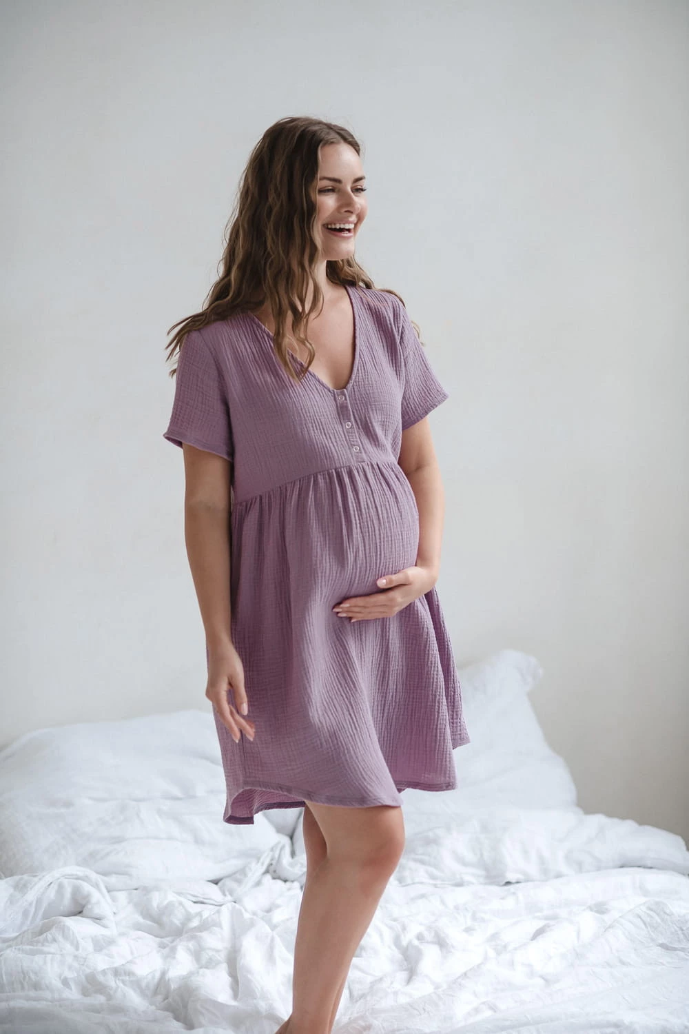 Bawełniana koszula nocna ciążowa do karmienia rozpinana Aurora lawendowa
