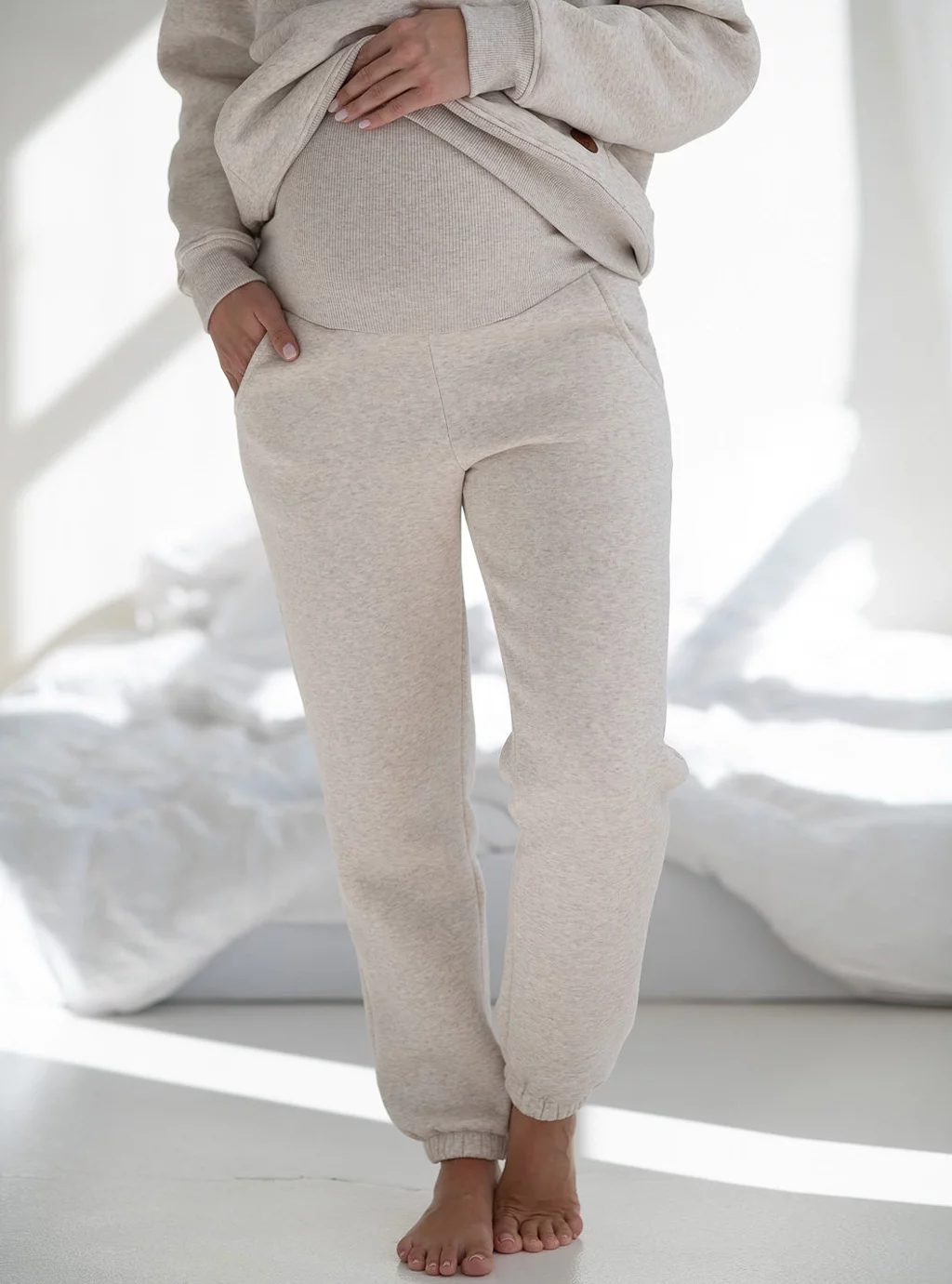 Grube dresowe spodnie ciążowe Motherhood latte melange