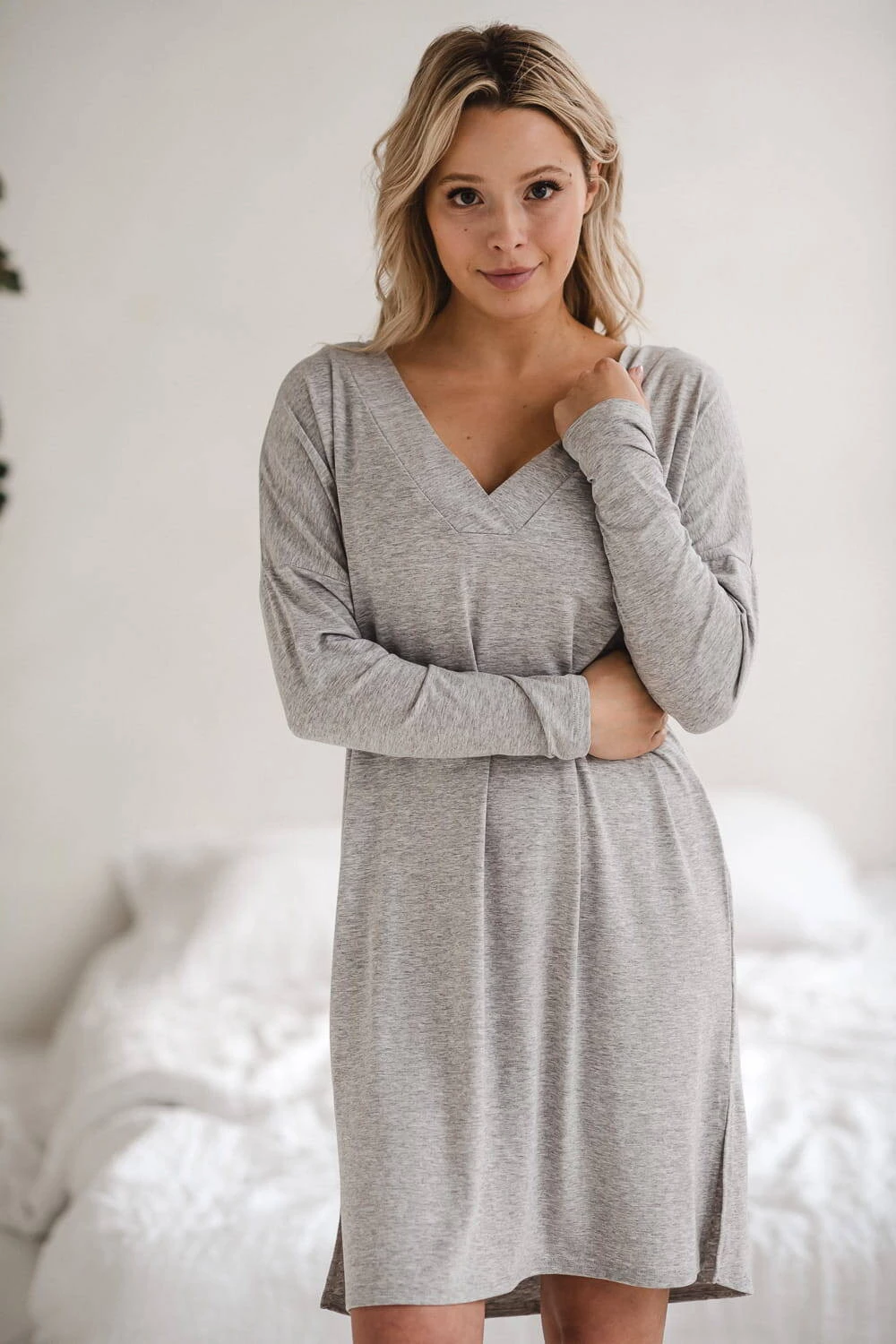 Wiskozowa koszula nocna ciążowa i do karmienia z długim rękawem Moon jasny szary