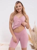 Różowy