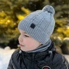 Czapka i szalik dla chłopca zimowy komplet, pomarańczowy, z pomponem Deny