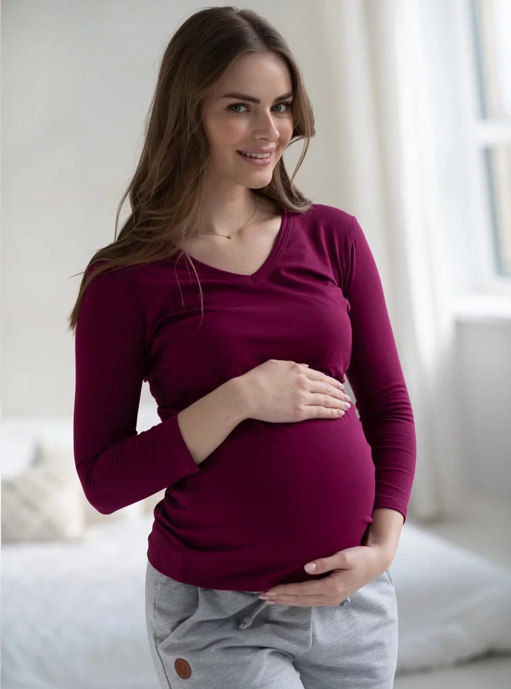 Bluzka ciążowa i do karmienia Milk Shirt jagodowa z dekoltem w serek