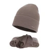 Czapka i szalik damski zimowy komplet, beżowy, 100% wełniany merino Melpomena