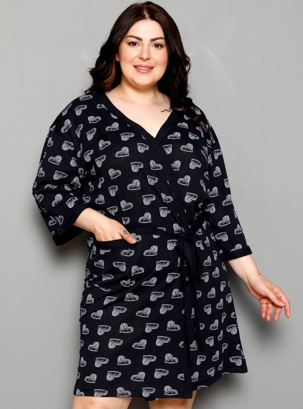 Szlafrok Damski plus size - Serduszka czarny
