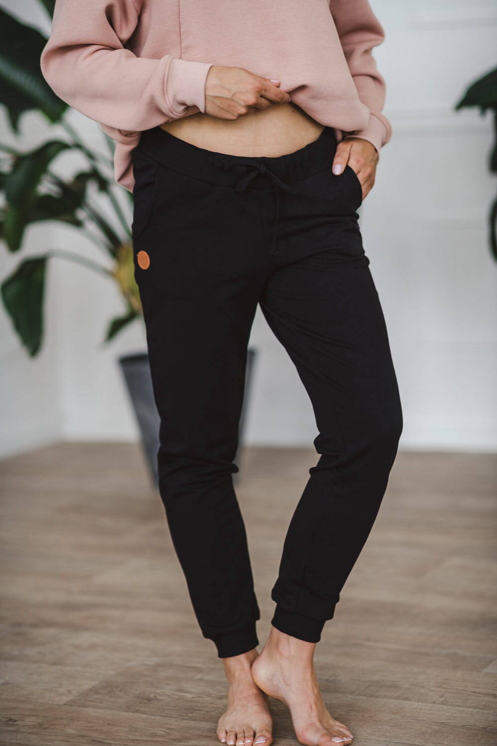 Ciążowe spodnie dresowe czarne